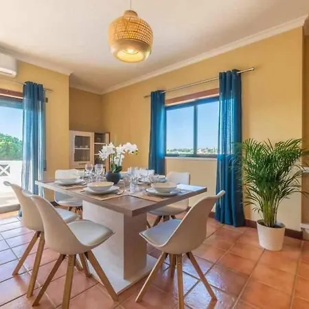 別荘 Casa Luisa - Apartamento Com 3 Quartos オーリョス・デ・アーグァ