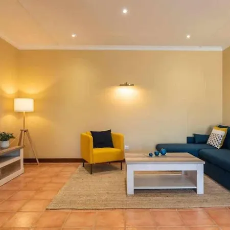 別荘 Casa Luisa - Apartamento Com 3 Quartos オーリョス・デ・アーグァ