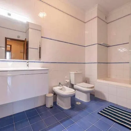 Casa Luisa - Apartamento Com 3 Quartos オーリョス・デ・アーグァ